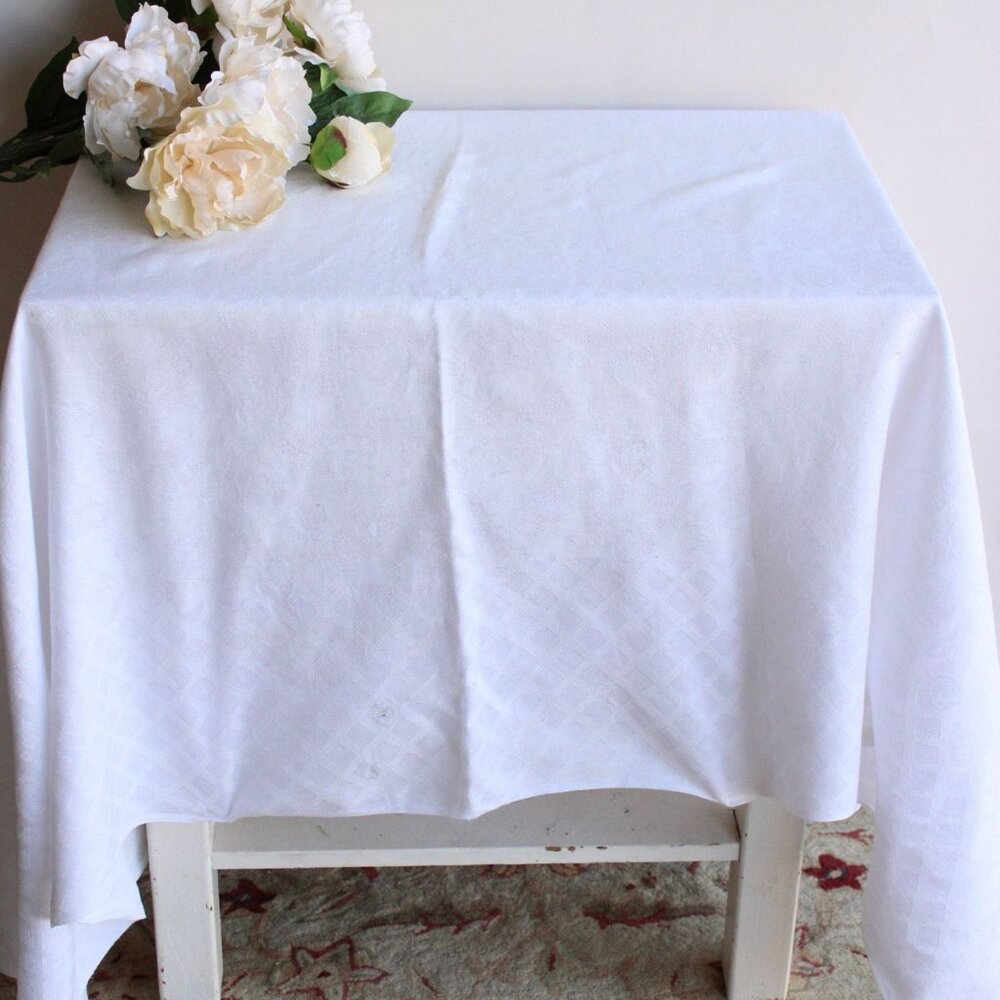 Vintage 1950s 1960s Tablecloth, White Damask Rectangular Tablecloth With Rose